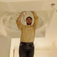 پذیرش وانجام تخصصی کلیه امور گچکاری وطرح ابزارزنی