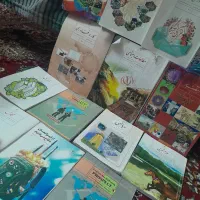 یک دست کتاب پایه نهم  توضیحات رو بخونید
