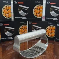 سیر لِه کُن مُشتی