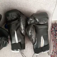 جفت دستکش بوکس و پنجه با کلاه محافظ ورزشی|تجهیزات ورزشی|بیرجند, |دیوار