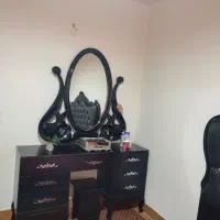 تخت و میز آینه