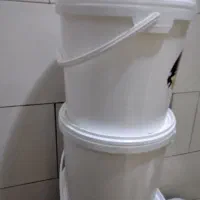 سطل درب دار