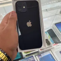اپل iPhone 12 با حافظهٔ ۱۲۸ گیگابایت