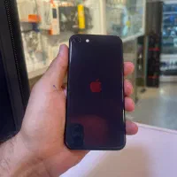 اپل Se2020 باحافظه 128 گیگ