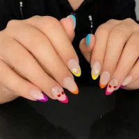 کاشت ناخن قم