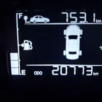 کوییک GXR تیپ L، مدل ۱۴۰۳