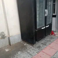 یخچال ویترینی تمیز و در حد نو