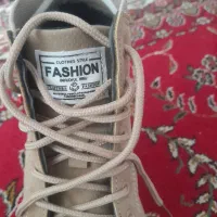 نیم پوت|کیف، کفش، کمربند|میبد, |دیوار