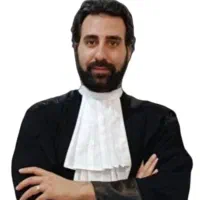 وکیل پایه یک دادگستری و مشاور حقوقی تخصصی
