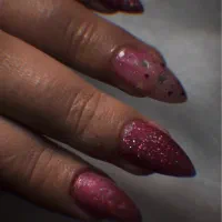 خدمات تخصصی ناخن و پدیکور|خدمات آرایشگری و زیبایی|رودسر, |دیوار