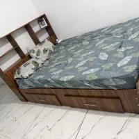 تخت با خوش خواب