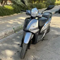 اس وای ام لاکی ۲۰۰اسکوتر