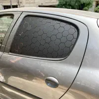 استیکر شیشه ، برچسب خودرو