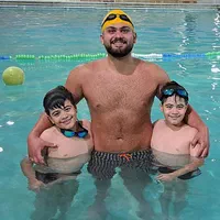 آموزش اصولی شنا تضمینی برای تمامی سنین(آقایان)