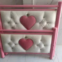 تخت خواب  فلزی  بسیار تمیز