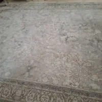 یک عدد فرش ۱۲ متری با کناره ۱ونیم در ۲ متر