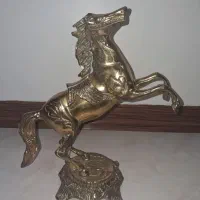 دکوری برنزی یا برنجی