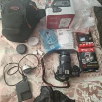 درحد نو /تمیز/جعبه و تمام لوازم Canon250D اصلی