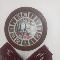 ساعت دیواری سالم و تمیز