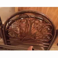 تخت فلزی محکم