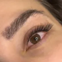 اولین مرکز تخصصی مژه کاشت ابرو با ماندگاری ۲ ماه|خدمات آرایشگری و زیبایی|رشت, منظریه|دیوار