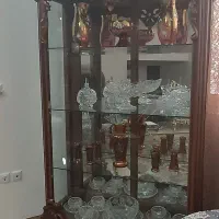 ویترین و دکوری های داخلش
