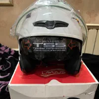 کلاه کاسکت سفیدلائوس آکبندعینکدارXLبدون فکFreeSize