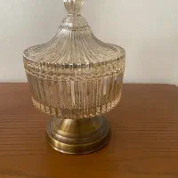 شکلات خوری/آجیل خوری در دار