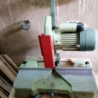 اره برقی فارسی بر الماسه چوب