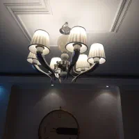 فروش ۴ تکه لوستر وآباژور سالم در حد نو