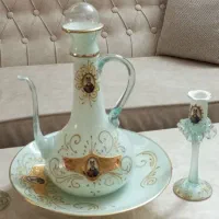 دکوری همراه شمعدان