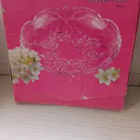 تعدادی ظرف نو|ظروف سرو و پذیرایی|ساوه, |دیوار