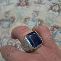 یاقوت کبود درشت|جواهرات|قم, قلعه عموحسین|دیوار