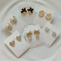 گوشواره های میخ نقره پینترستی