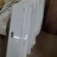 در عقب پراید وانتی آستر زده و رنگ شده