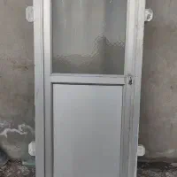 در آلمینیومی سرویس و حمام