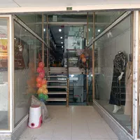 ۱۰۰ متر مغازه|اجارهٔ مغازه و غرفه|چهارباغ, |دیوار