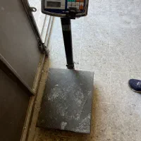 باسکول ۳۰۰کیلویی توزین مشابه نو|فروشگاه و مغازه|یزد, |دیوار