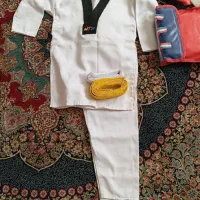 وسایل و لباس تکواندو