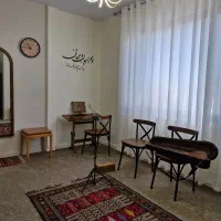 آموزشگاه‌.ویولن پیانو گیتار تنبک هنگ درام سه‌تار و