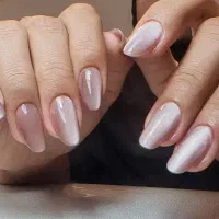 مرکز تخصصی آموزش کاشت ناخن وخدمات ناخن