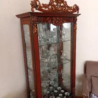 بوفه چوبی کاملا سالم