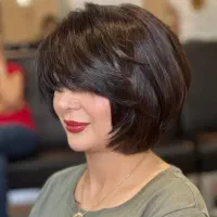 استخدام دو  دستیار  برای سالن زیبایی