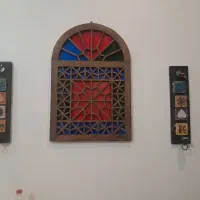 پنجره سنتی ، شیشه رنگی