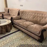 سرویس مبل راحتی ۷ نفره به همراه میز وسط