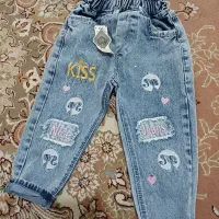 شلوار دخترانه سایز چهل نو مارکش هست ۸۰۰هزار تومن