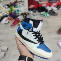 کتونی های کپی ترویس