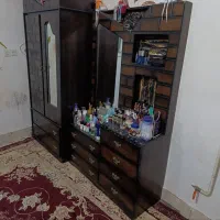 ۴تاکمدبه بروش میرسد ۳تاکمدلباس ویک میزلوازم آرایشی