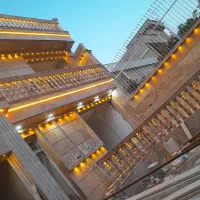 کاشی کاری و سرامیک کاری و تخریب