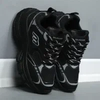 کتونی بلنسیاگا سایز ۴۴ ، ۴۳ نو استفاده نشده